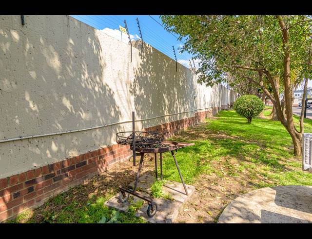 1 BEDROOM APARTMENT FOR SALE IN RANDPARK RIDGE